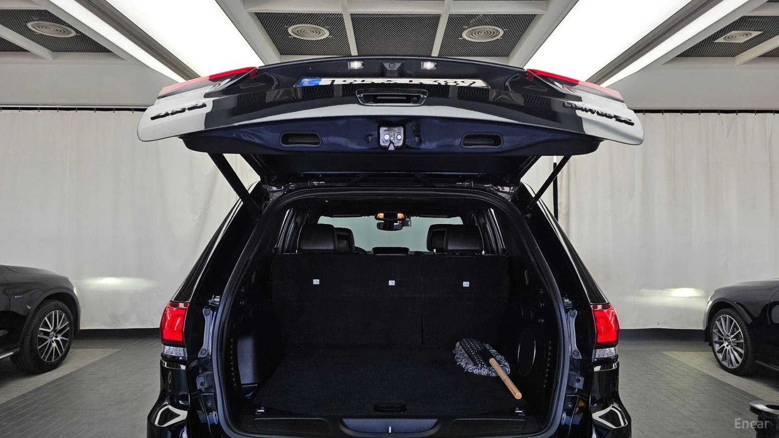 Jeep Grand cherokee 2021* LIMITED X* BLACK* �������* 8ZF* PANO* ������ | Mobile.bg � ����������� 17