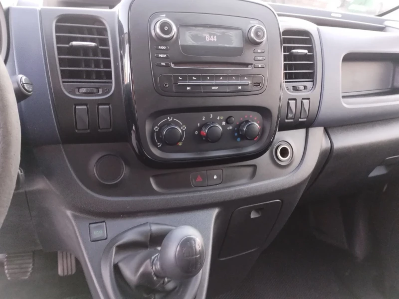 Opel Vivaro 1.6, CDTI, 90кс.EURO5, снимка 11 - Бусове и автобуси - 49393414