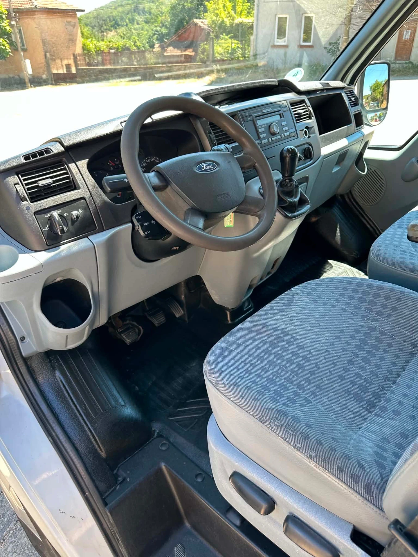 Ford Transit 2.4 100кс 6+ 1, снимка 9 - Бусове и автобуси - 55703734