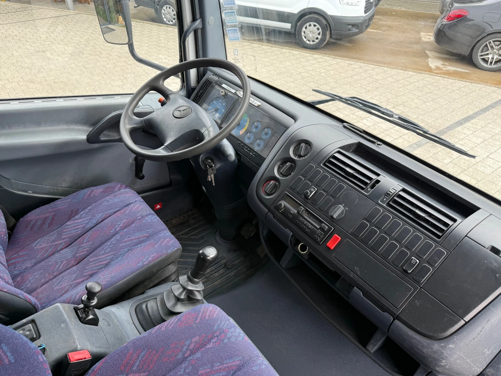 Mercedes-Benz Atego 1217    4  | Mobile.bg   11