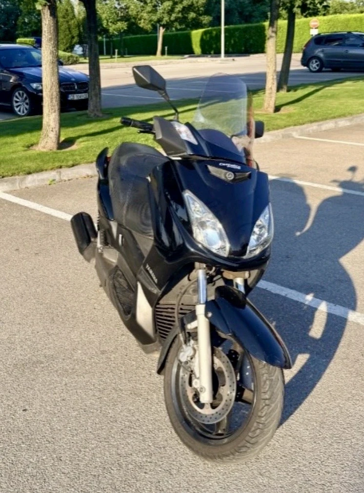 Yamaha X-max 250