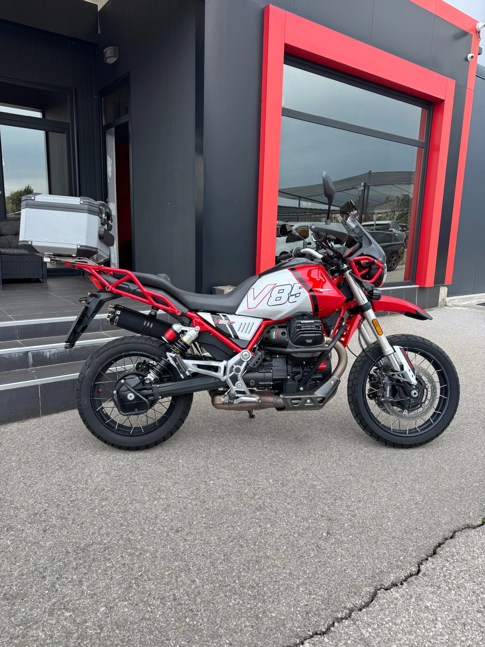 Moto Guzzi V 85TT* ZARD* 6600��* FULL LED* CRUISE CONTROL* TOP | Mobile.bg � ����������� 2