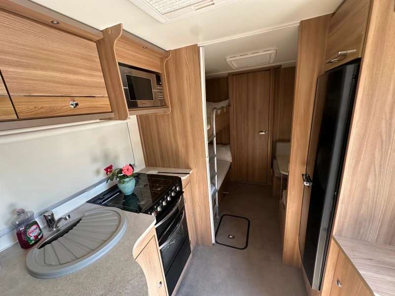 Каравана Bailey Pegasus IV, снимка 6 - Каравани и кемпери - 51206736