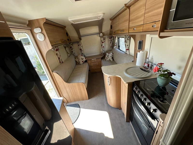 Каравана Bailey Pegasus IV, снимка 12 - Каравани и кемпери - 51206736