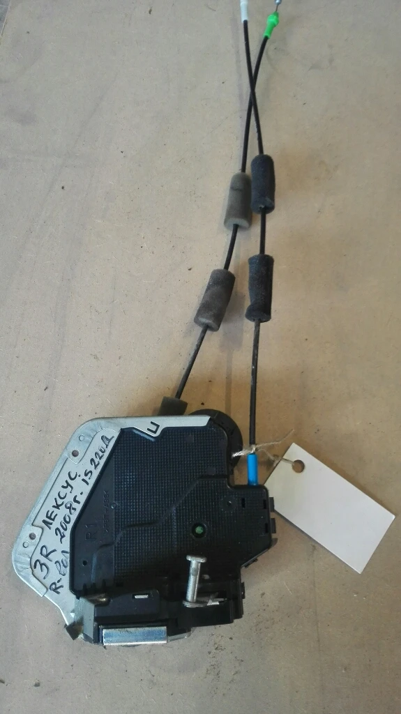 Брава врата задна дясна Лексус IS220