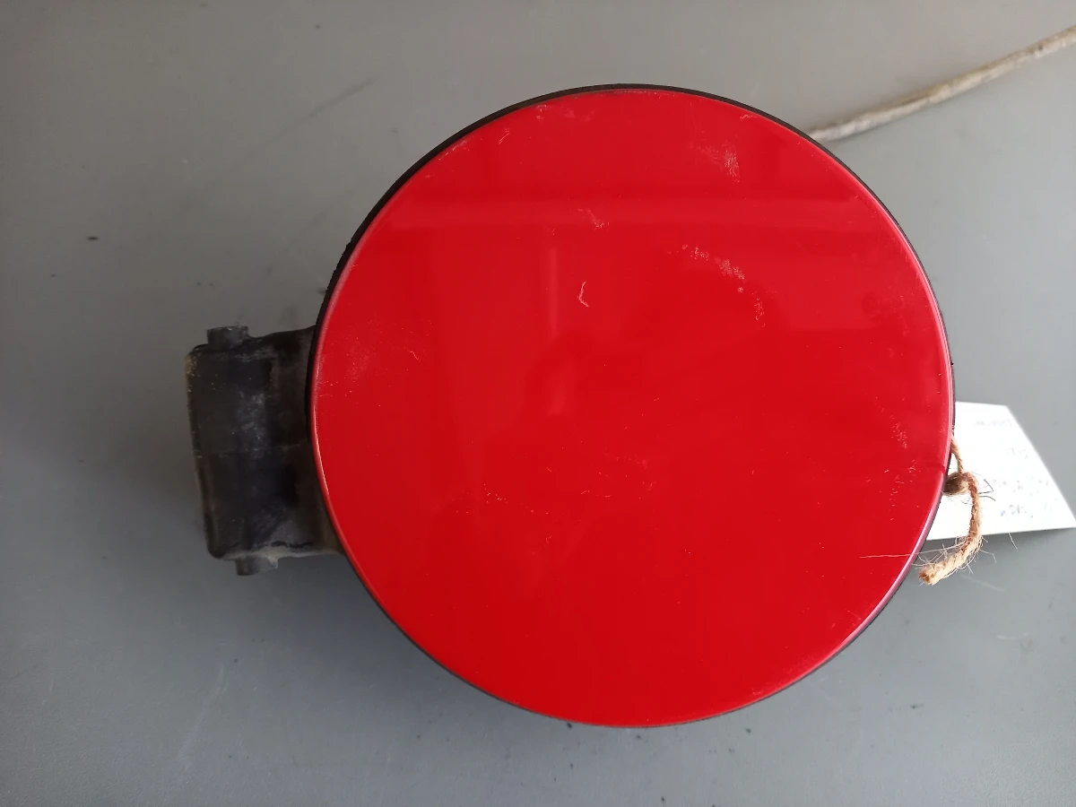 Капак резервоар външна Фолксваген Голф 4 1.4Б (к)