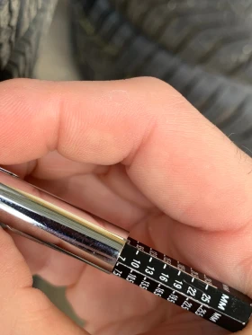 Гуми Зимни 205/60R16, снимка 3 - Гуми и джанти - 52506147