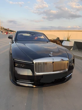 ����� �� �������� �� Rolls-Royce Spectre �������