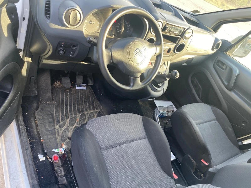 Citroen Berlingo 1.6 BlueHDI, снимка 13 - Автомобили и джипове - 42421675