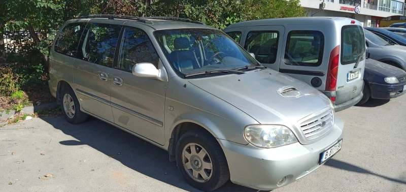 Kia Carnival, снимка 6 - Автомобили и джипове - 47644017