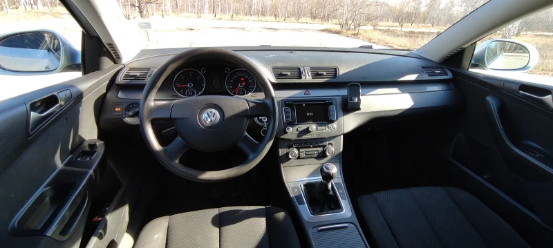 VW Passat, снимка 5 - Автомобили и джипове - 48111488