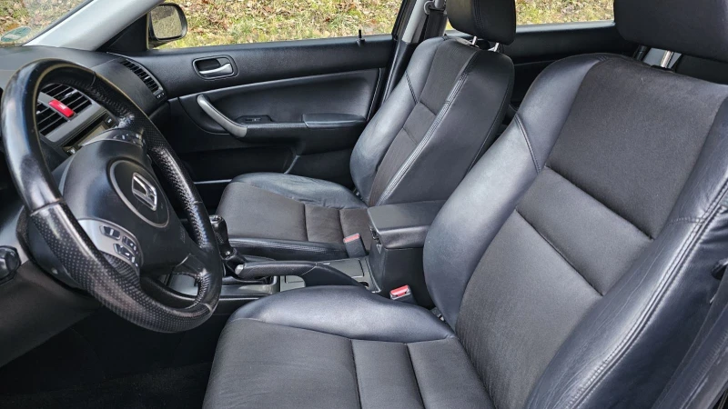 Honda Accord 2.0, снимка 11 - Автомобили и джипове - 52682395