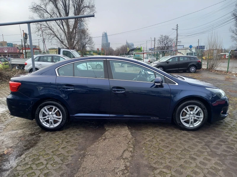 Toyota Avensis КАТО НОВА, FACELIFT, NAVI, KAMERA, 1.8I 147 К.С 6 , снимка 8 - Автомобили и джипове - 53191739