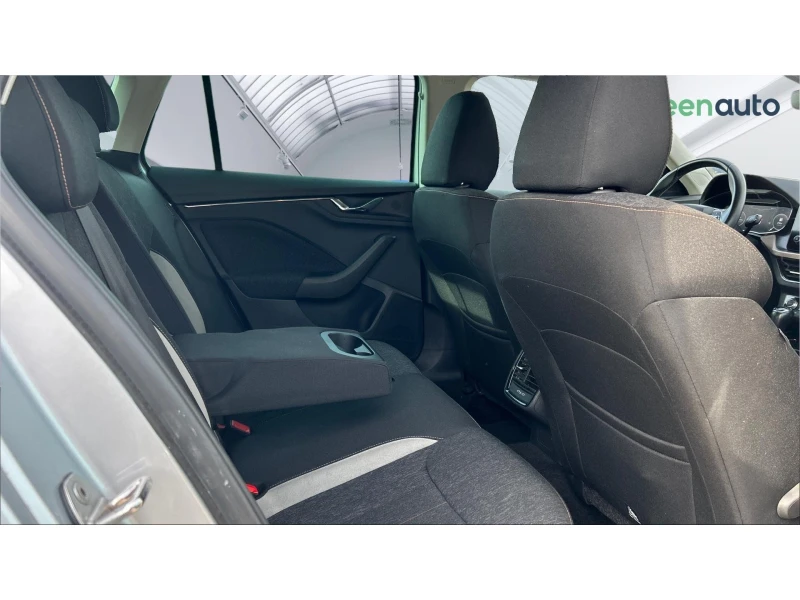 Skoda Scala 1.6 TDi DSG , Месечна вноска от 227  , снимка 12 - Автомобили и джипове - 53288296