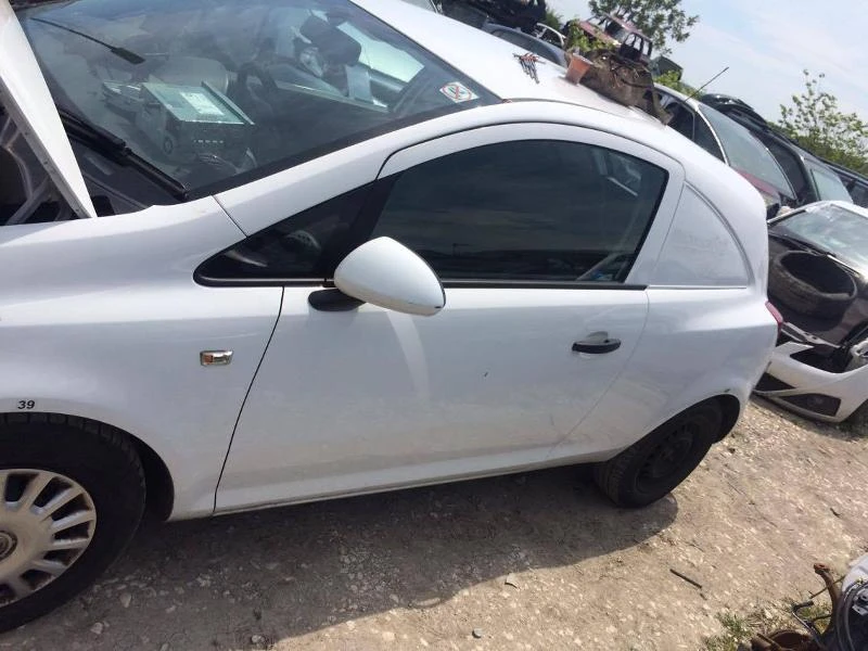 Opel Corsa, снимка 3 - Автомобили и джипове - 14525554