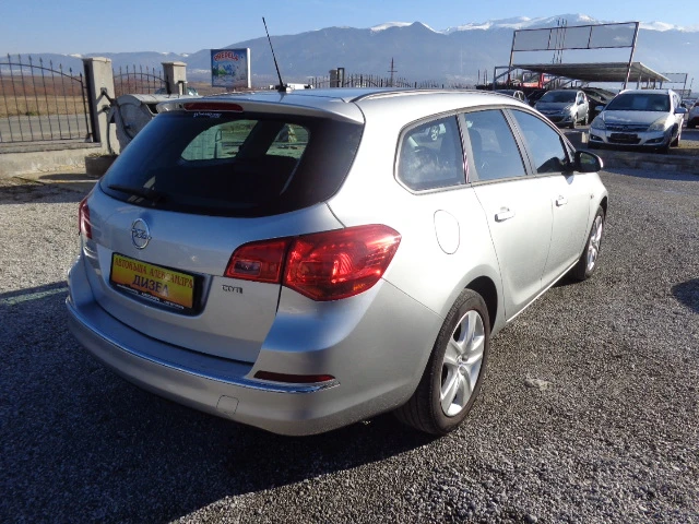 Opel Astra 1.6 D EURO 6, снимка 5 - Автомобили и джипове - 48572380