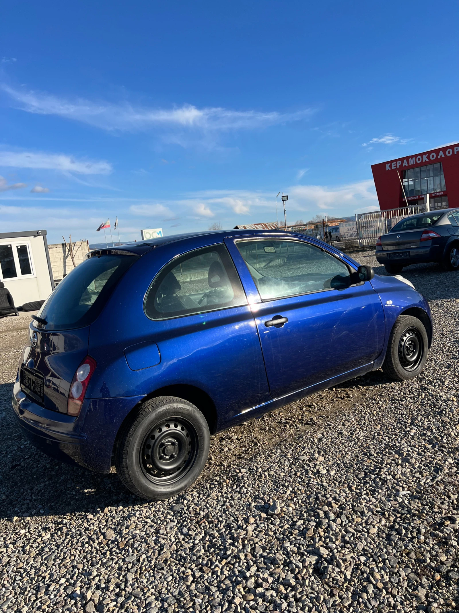 Nissan Micra 1.0i - изображение 4