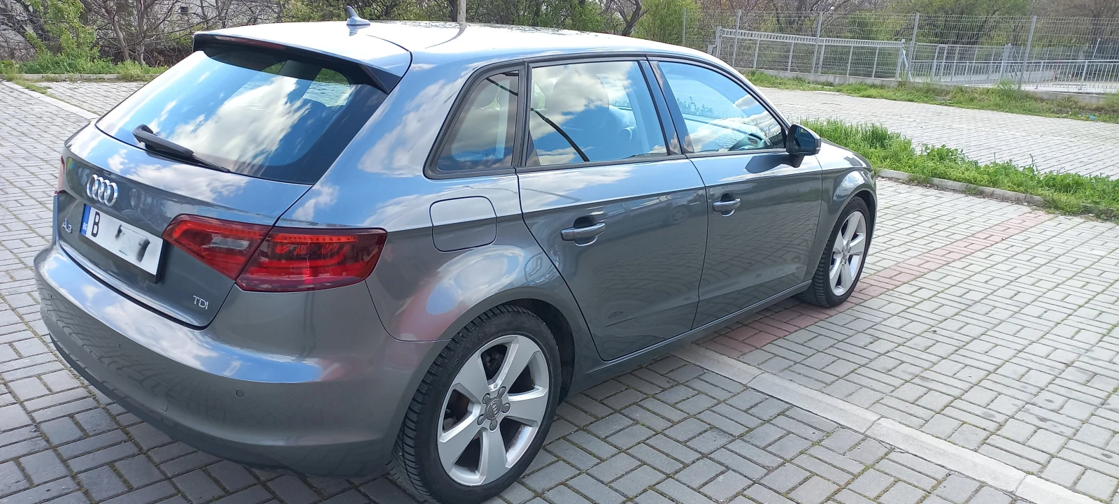 Audi A3 Sportback - изображение 2
