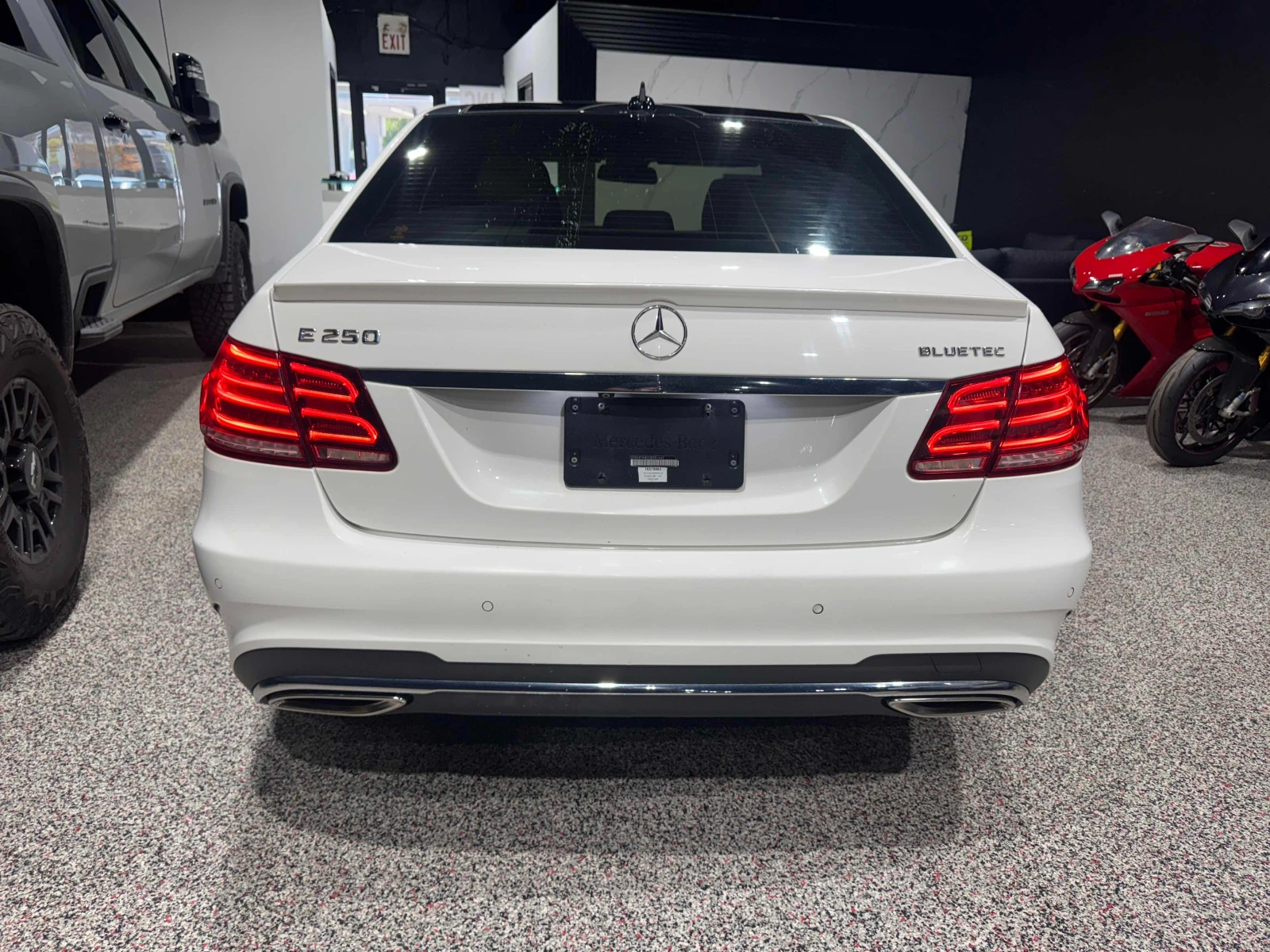 Mercedes-Benz E 250 2.2CDI-204кс- АMG LINE- - изображение 4