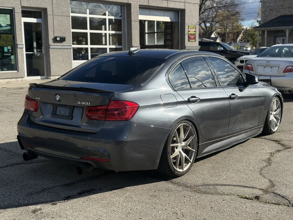 BMW 340 * АВТО КРЕДИТ* ЦЕНА ДО БГ * СЕРВИЗНА ИСТОРИЯ *  - изображение 4