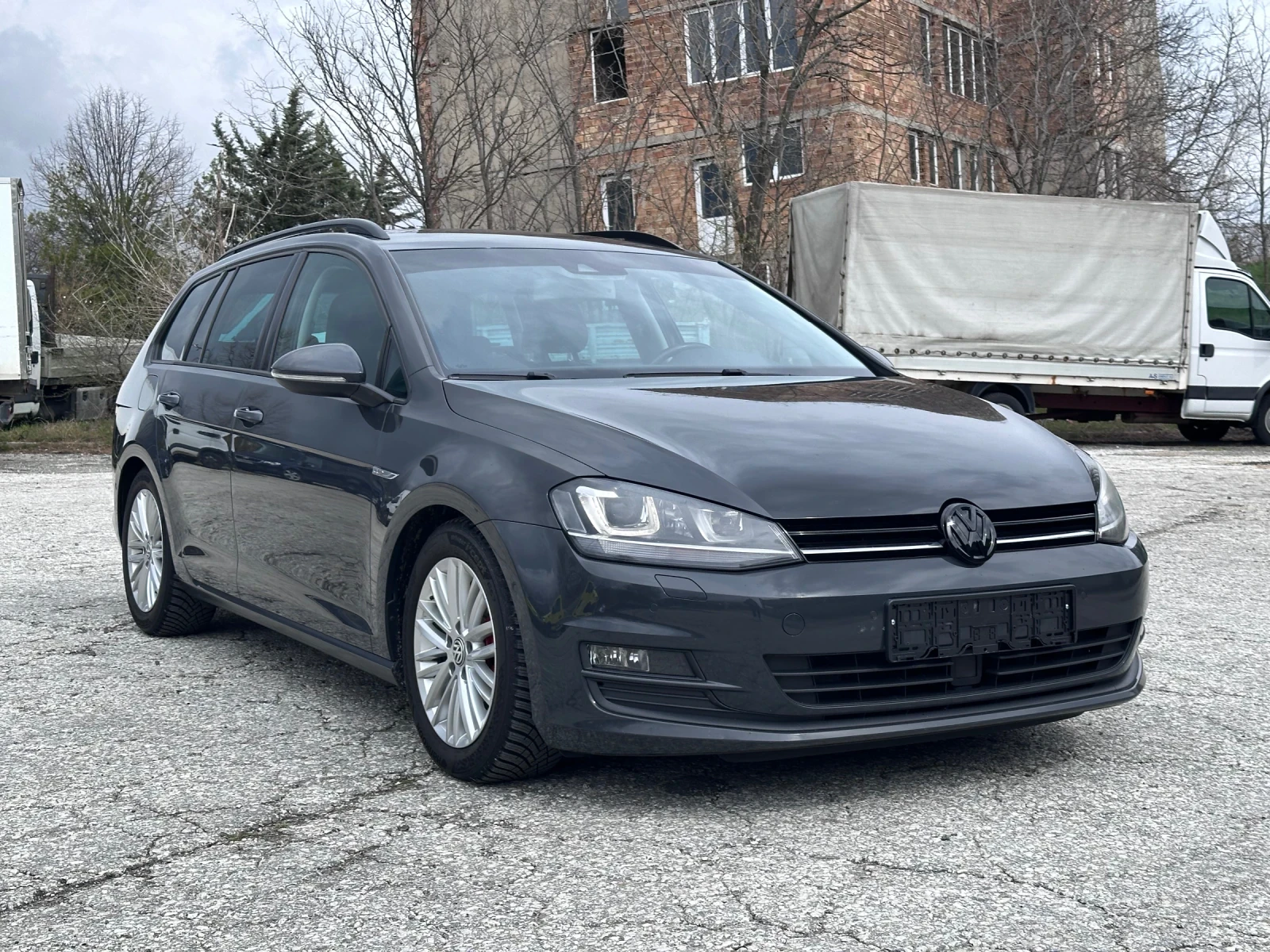 VW Golf 2.0TDI* CUP* LED* ОБСЛУЖЕН* СЕРВИЗНА ИСТОРИЯ* ПЕЧК, снимка 3 - Автомобили и джипове - 53962604