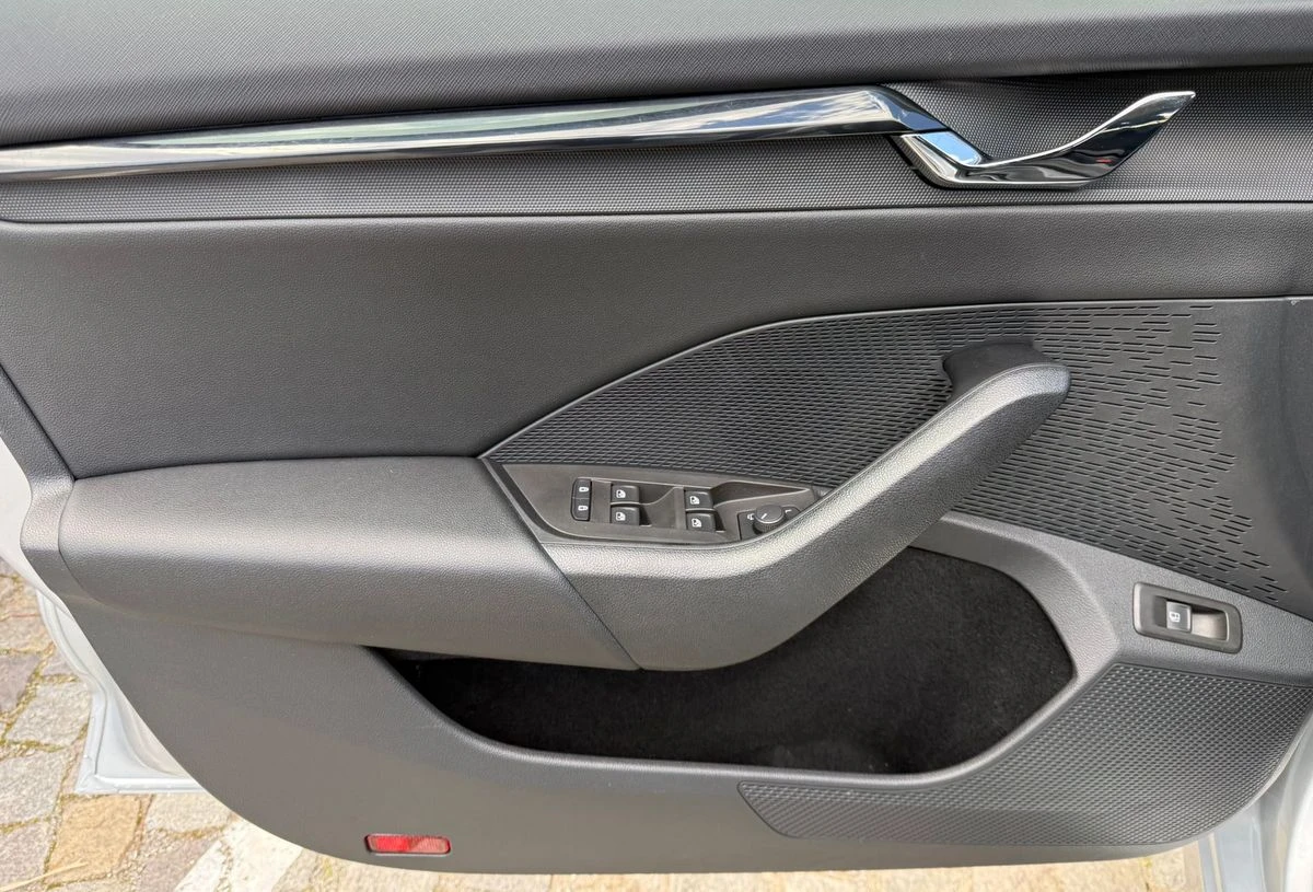 Skoda Octavia IV iV Plug-in hybrid , снимка 14 - Автомобили и джипове - 54161429