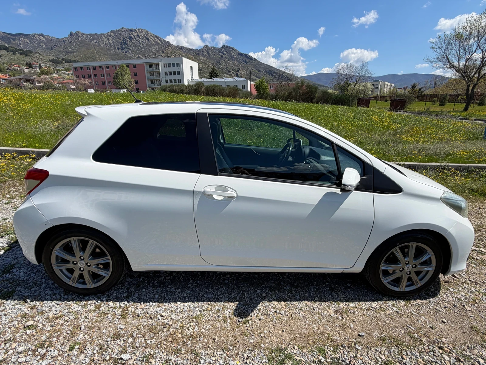 Toyota Yaris CAM/NAVI/LPG/PANO | Mobile.bg � ����������� 2