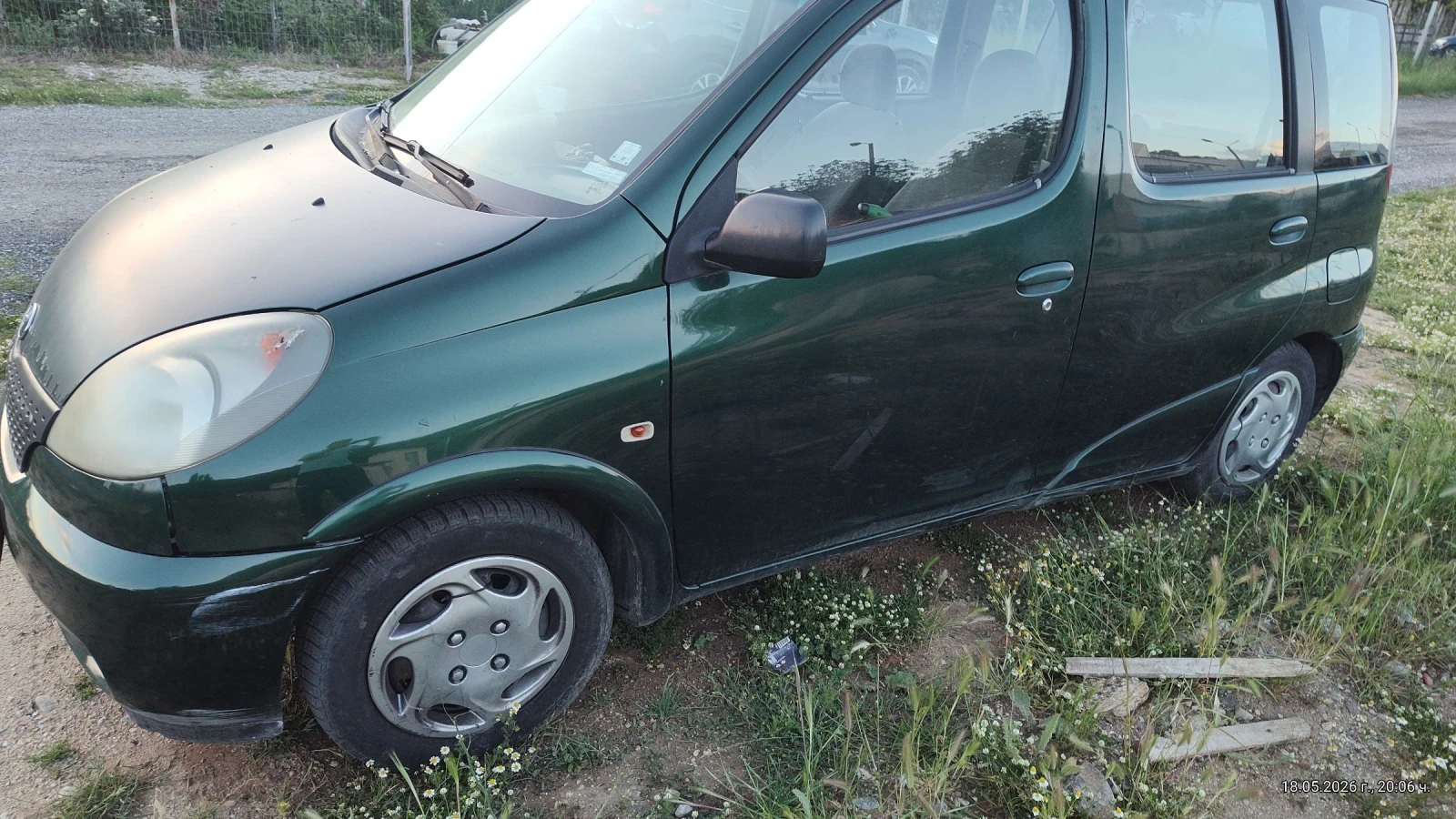 Toyota Yaris verso, снимка 4 - Автомобили и джипове - 54605511