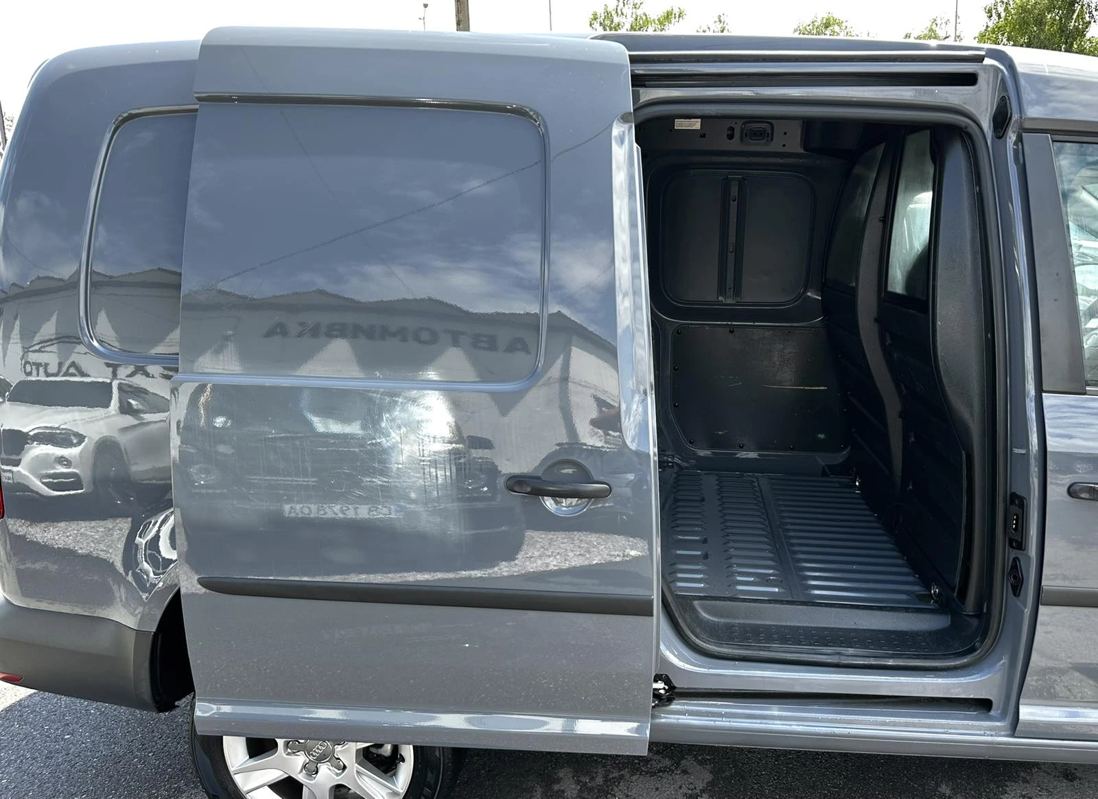 VW Caddy 2.0TDI 122HP 4MOTION EURO6B, снимка 10 - Автомобили и джипове - 54748979