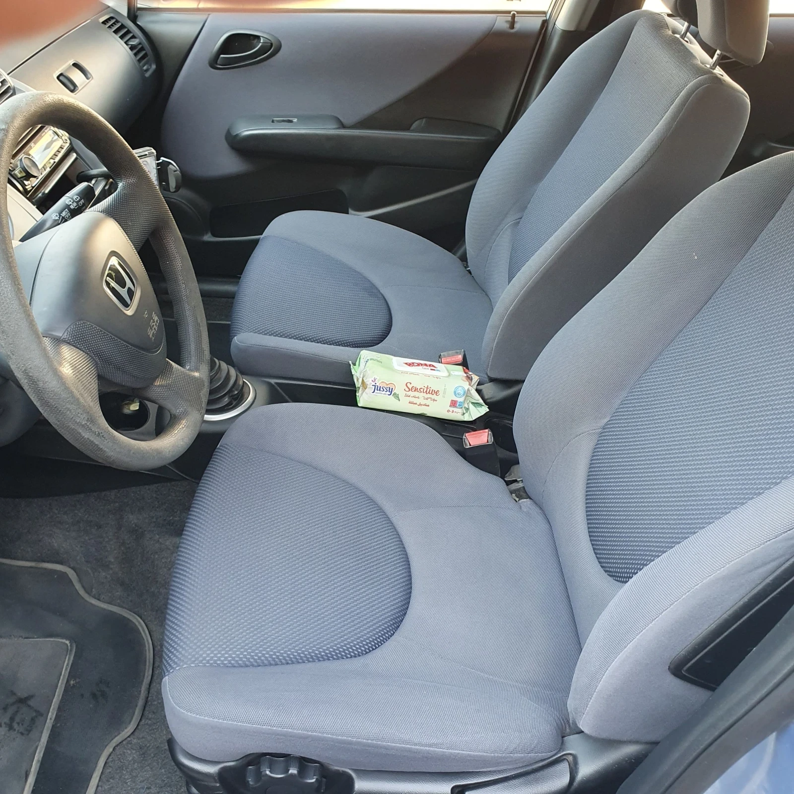 Honda Jazz 1.4i, снимка 8 - Автомобили и джипове - 55001644