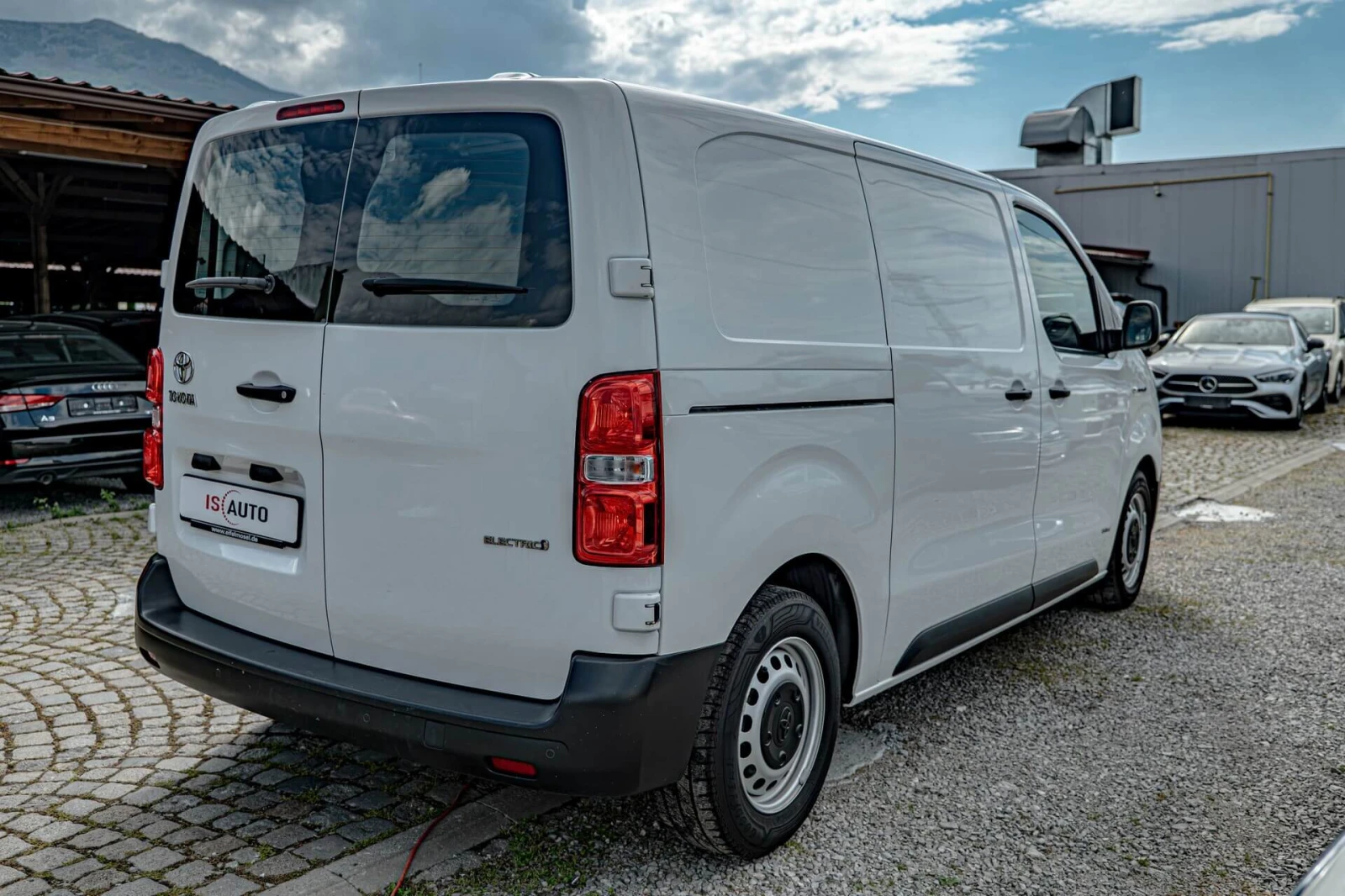Toyota Proace City Verso Electro/Товарен/Навигация/Климатик, снимка 6 - Автомобили и джипове - 55205792