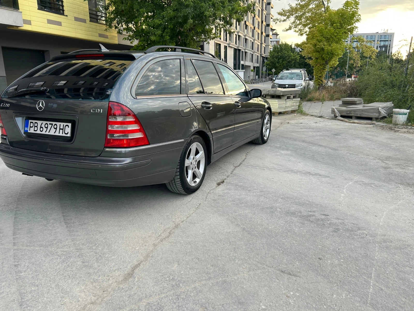 Mercedes-Benz C 220, снимка 9 - Автомобили и джипове - 55235578