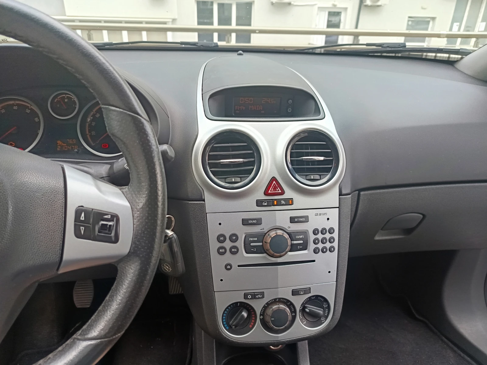 Opel Corsa D, снимка 10 - Автомобили и джипове - 55242926