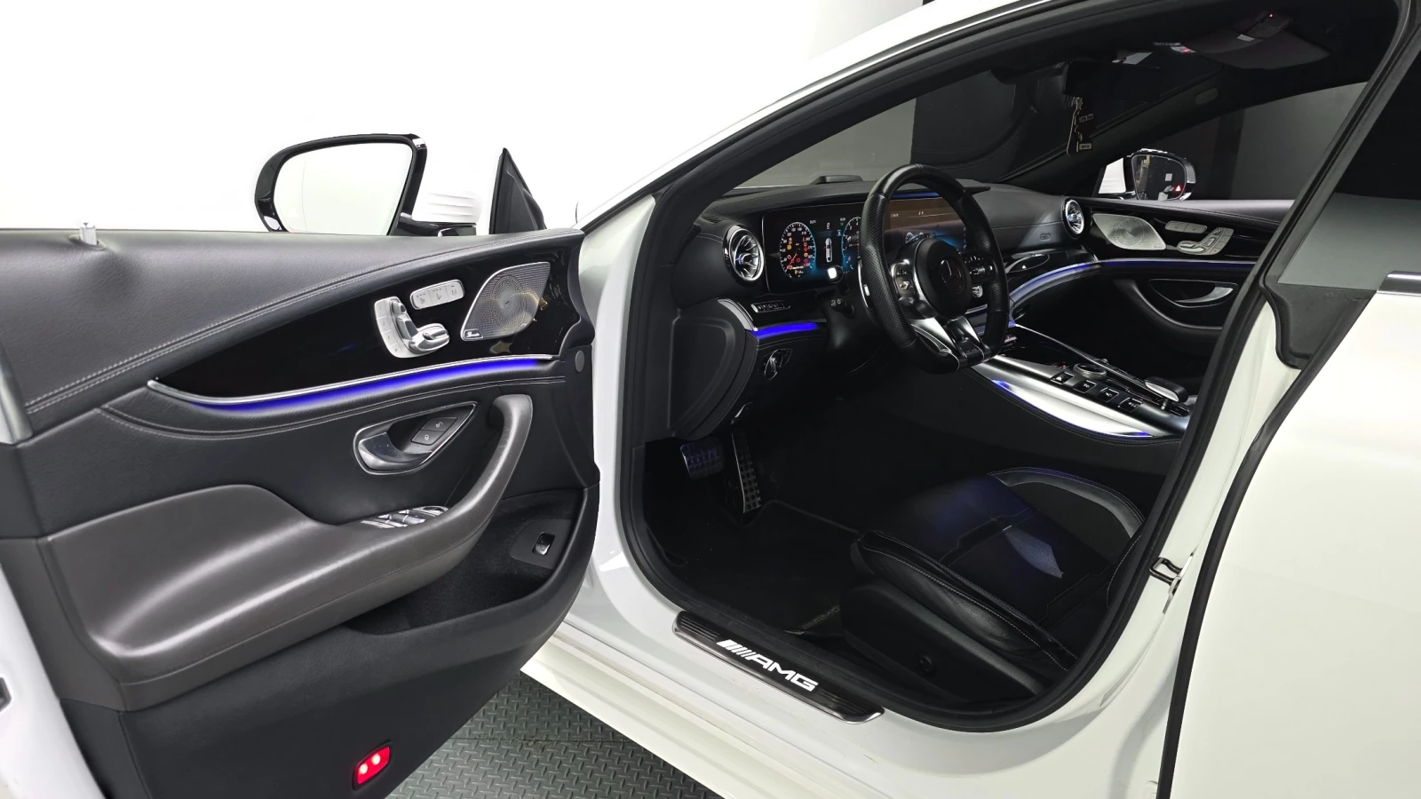 Mercedes-Benz GT 43 3.0 4MATIC, снимка 9 - Автомобили и джипове - 55557971