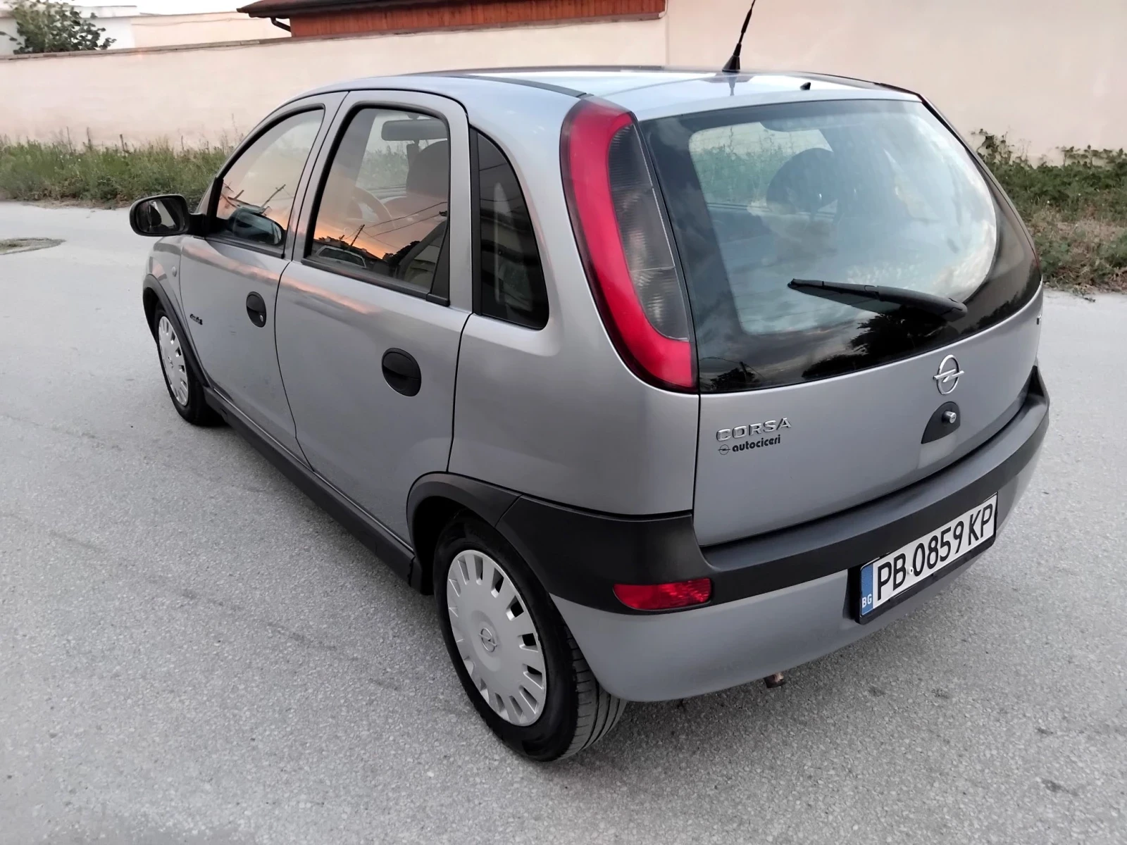Opel Corsa 1.2i.75k + КЛИМА ГАЗ вписана в талона , снимка 2 - Автомобили и джипове - 55598838
