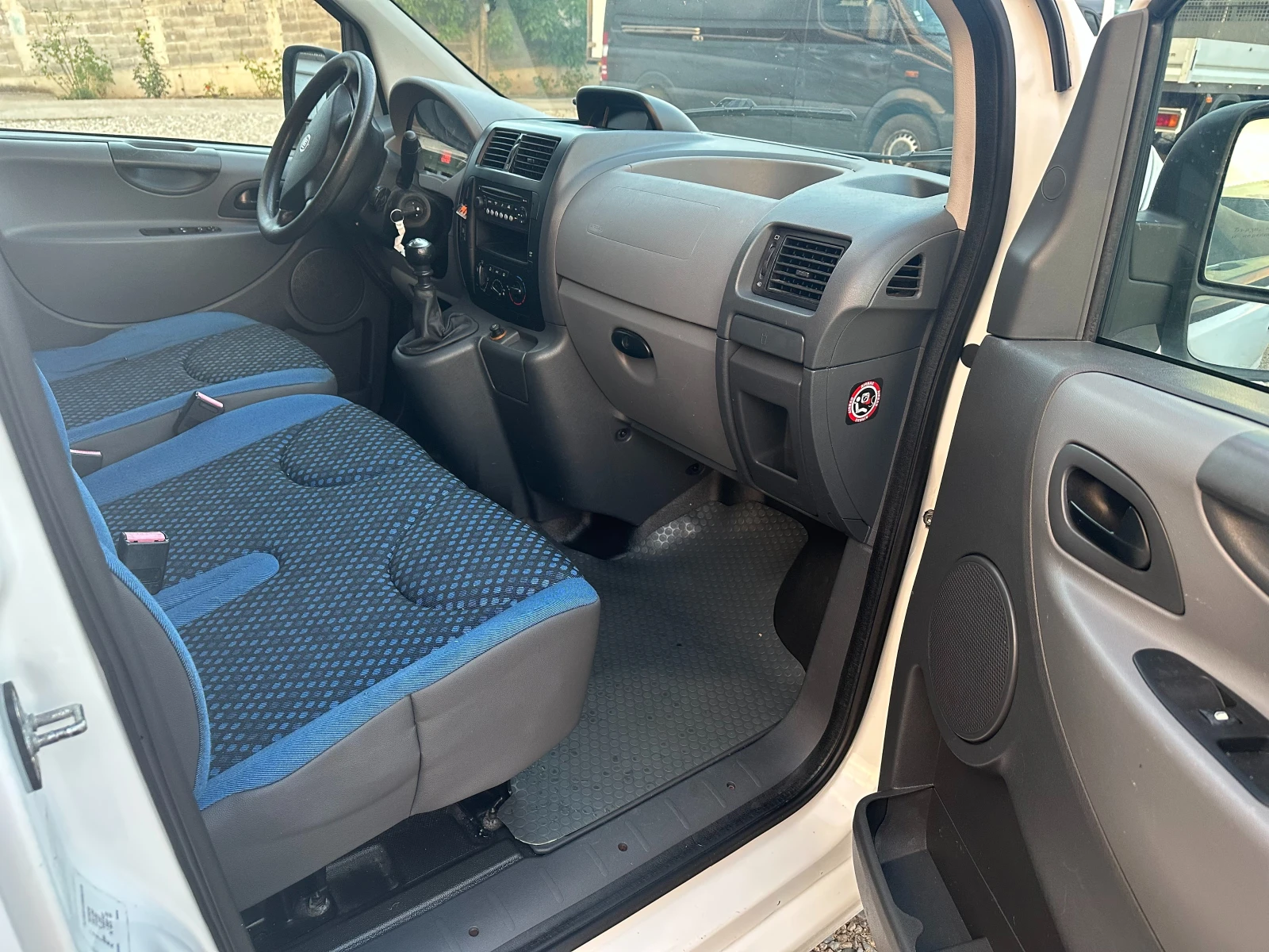 Fiat Scudo 2.0hdi / klima / 3mesta, снимка 7 - Автомобили и джипове - 55606548