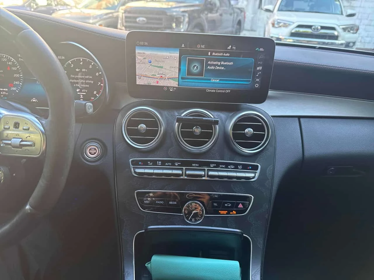 Mercedes-Benz C 43 AMG  * CARFAX * БЕЗ ПЪРВОНАЧАЛНА ВНОСКА, снимка 9 - Автомобили и джипове - 56216962