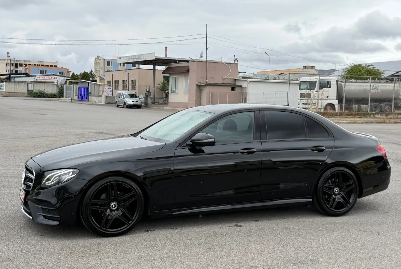 Mercedes-Benz E 220 CDI 194ps AMG LINE 9-G tronic  ��� 2021� | Mobile.bg � ����������� 3