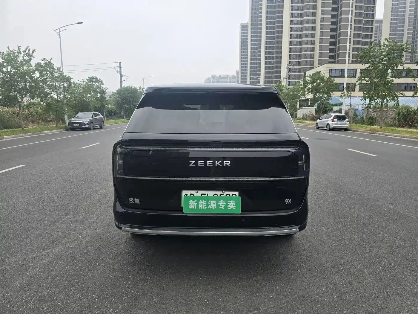 Zeekr 9X, снимка 5 - Автомобили и джипове - 56685159