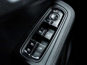 Porsche Macan * AWD S Dealer Serviced BOSE Showroom Condition * , снимка 14