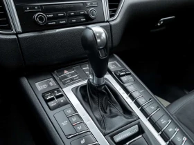 Porsche Macan * AWD S Dealer Serviced BOSE Showroom Condition * , снимка 16