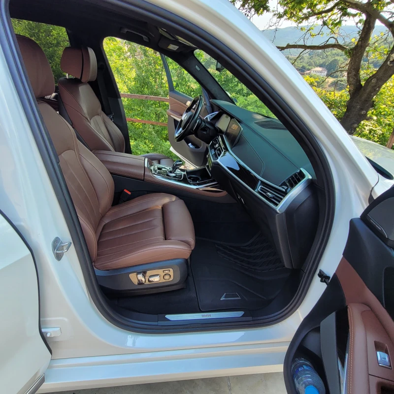 BMW X7, снимка 12 - Автомобили и джипове - 52408469
