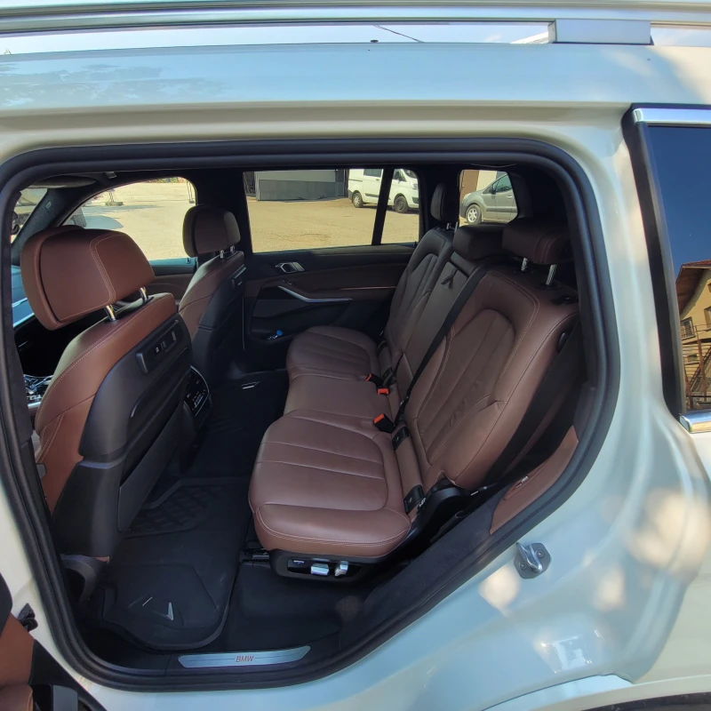 BMW X7, снимка 3 - Автомобили и джипове - 52408469
