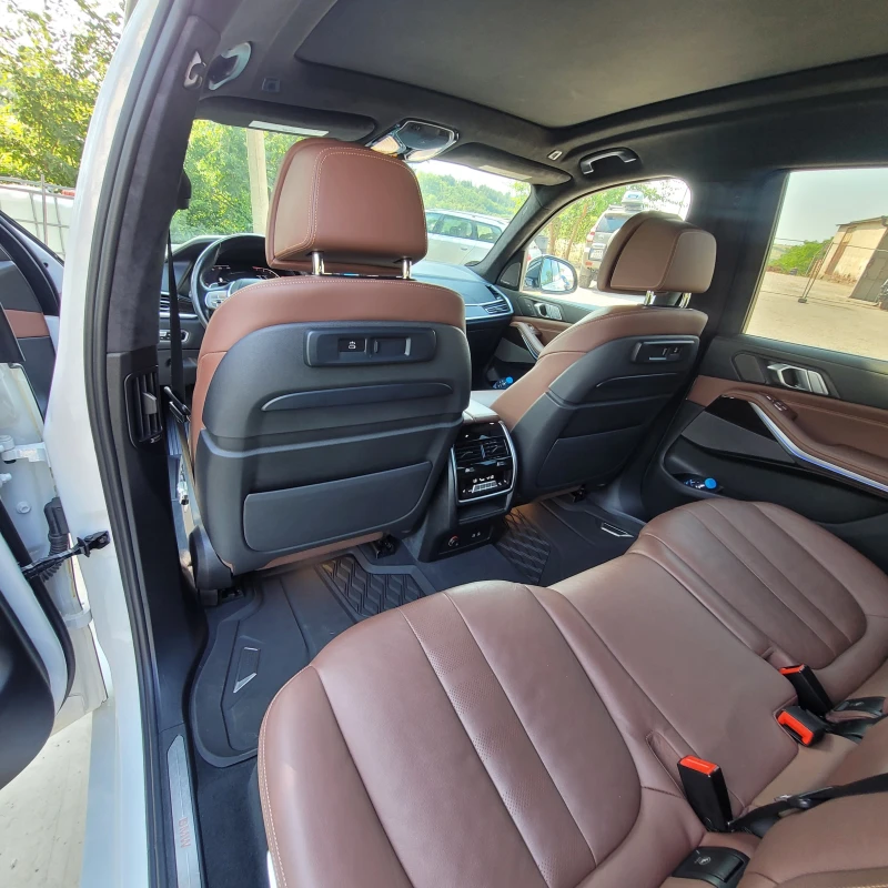 BMW X7, снимка 2 - Автомобили и джипове - 52408469