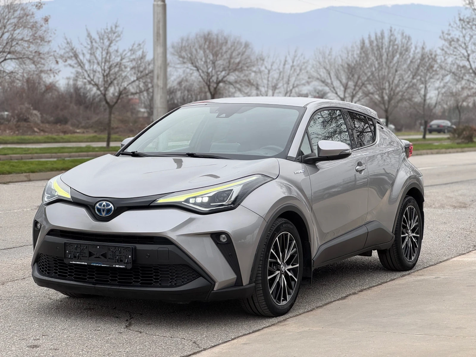 Toyota C-HR 1.8i Hybrid* Lounge* Bi-Tone* JBL* ������*  | Mobile.bg � ����������� 1
