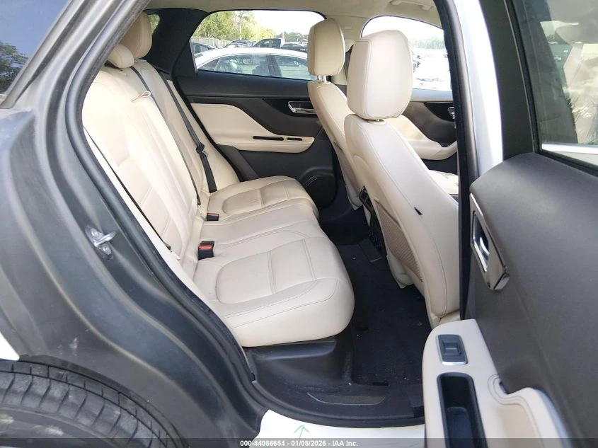 Jaguar F-PACE PRESTIGE P300 AWD Automatic * CARFAX*  - изображение 8