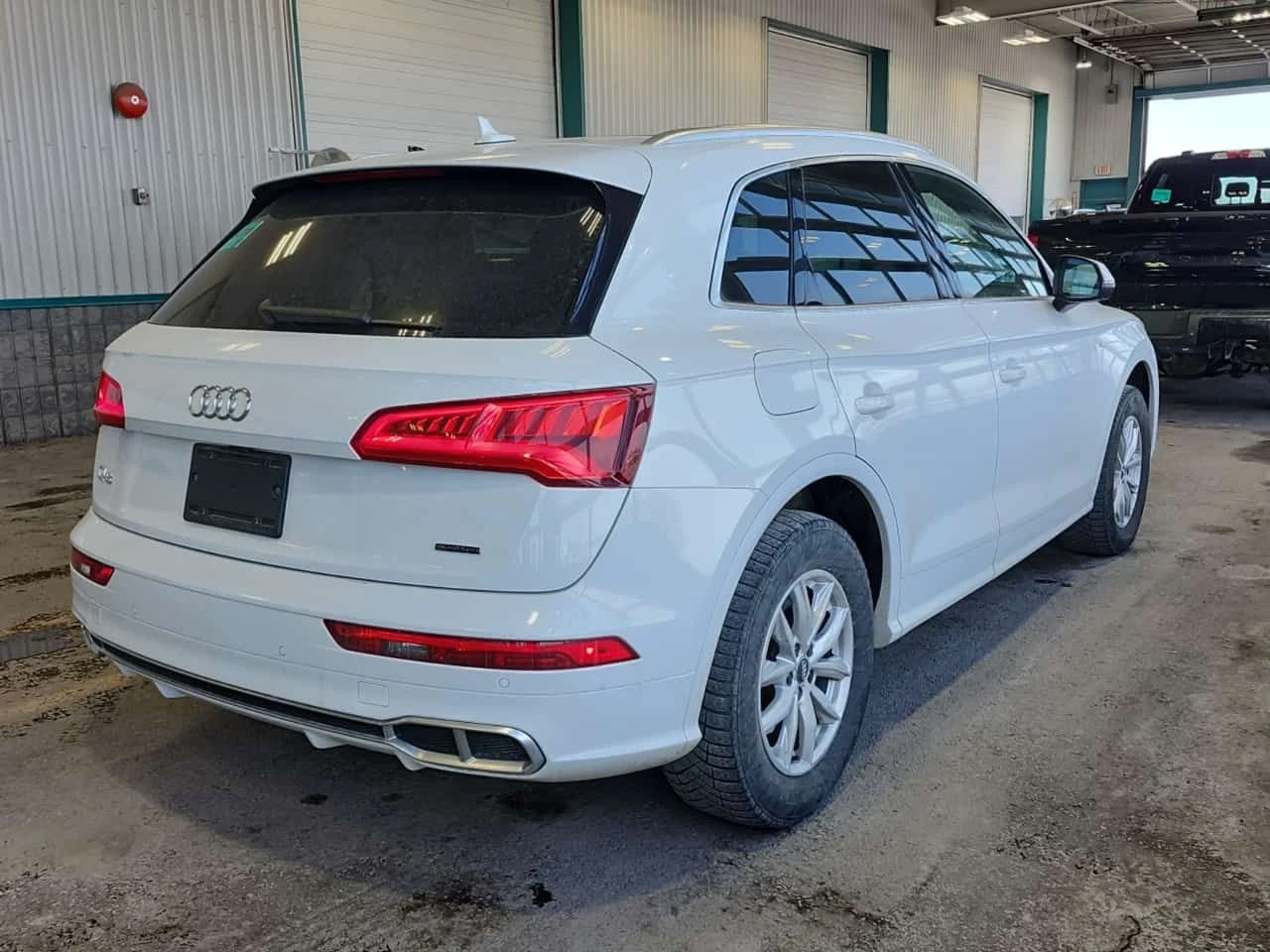 Audi Q5 * PROGRESSIV* S-LINE* ОБДУХВАНЕ* ПАНОРАМА* + ГУМИ  - изображение 9