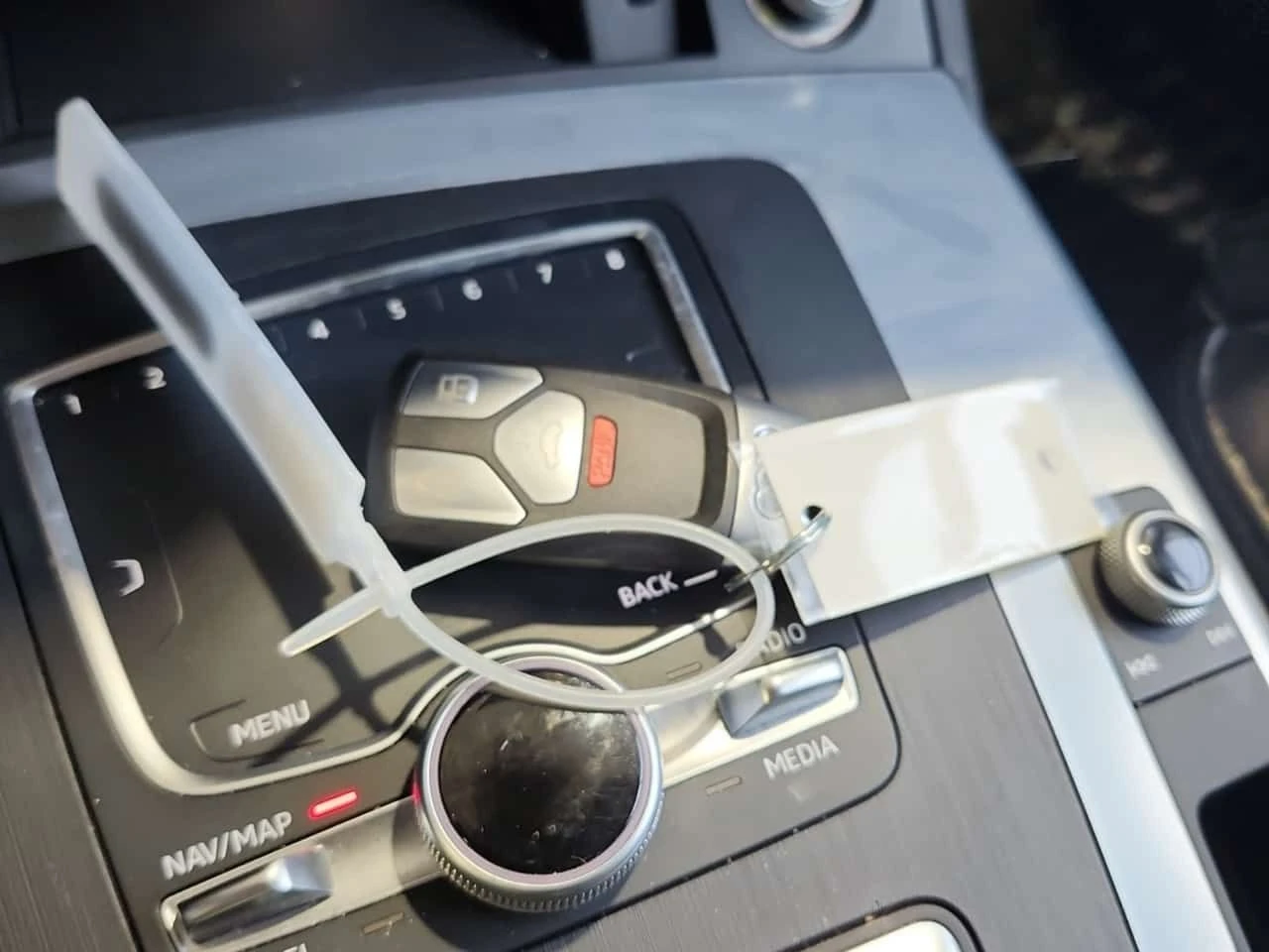 Audi Q5 * PROGRESSIV* S-LINE* ОБДУХВАНЕ* ПАНОРАМА* + ГУМИ , снимка 12 - Автомобили и джипове - 53713257