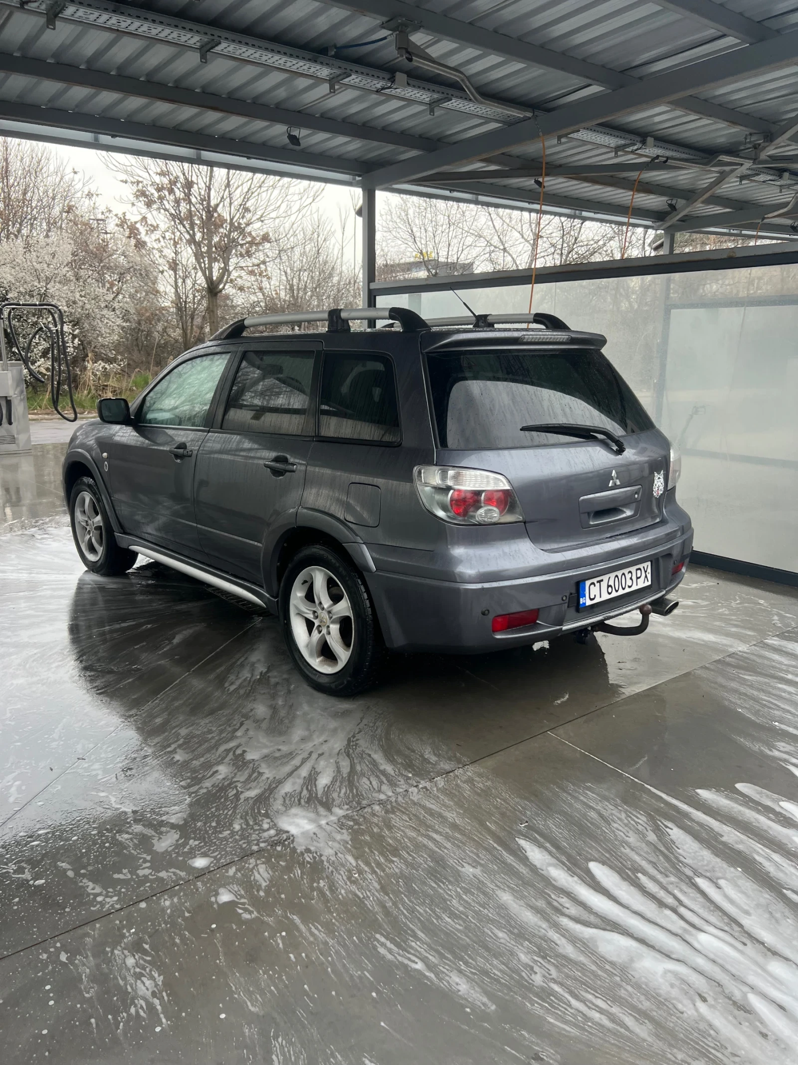 Mitsubishi Outlander 2.4 Газ, снимка 6 - Автомобили и джипове - 54019012