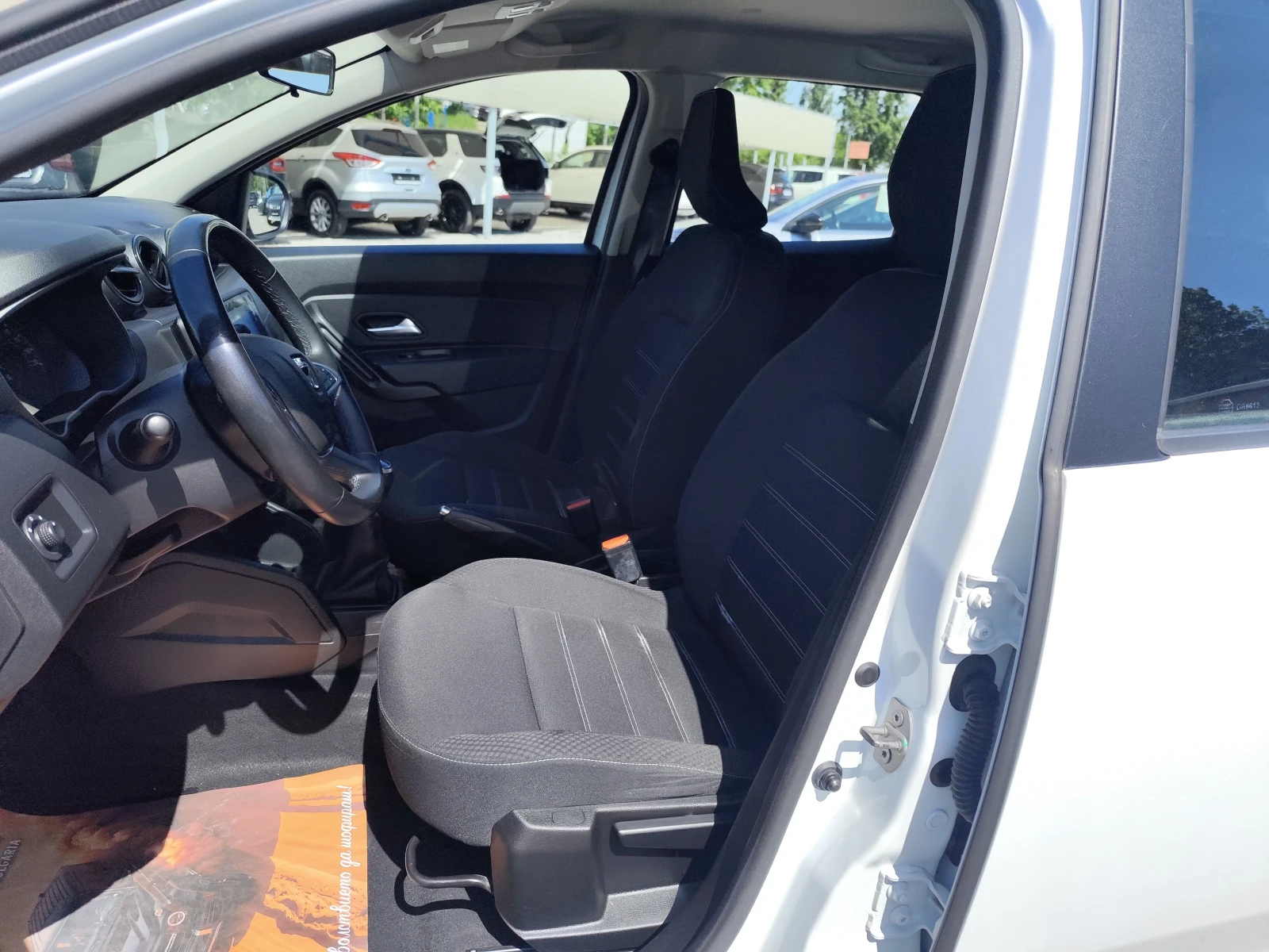 Dacia Duster 1.5DCi* 4X4* EURO6D* LED* CARPLAY* , снимка 7 - Автомобили и джипове - 54700846